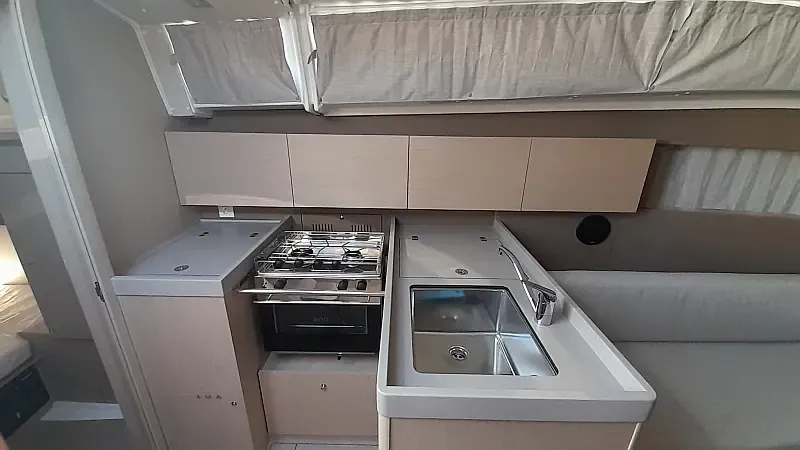 Oceanis 38.1 (ID=6036) - фото 9