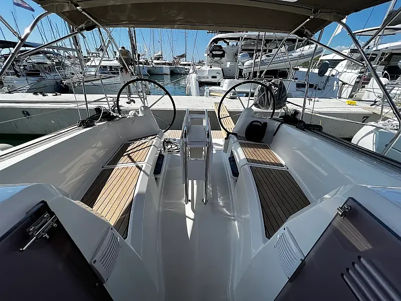 Sun Odyssey 349 (ID=6107) - фото 15