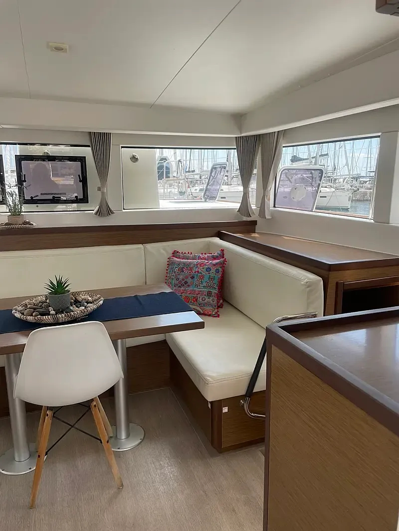 Lagoon 40 (ID=6138) - фото 11