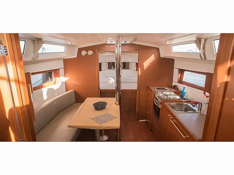 Oceanis 38.1 (ID=618) - фото 3