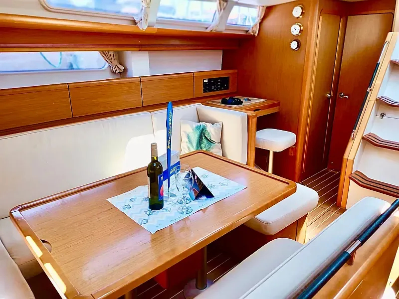 Sun Odyssey 49i (ID=6183) - фото 3