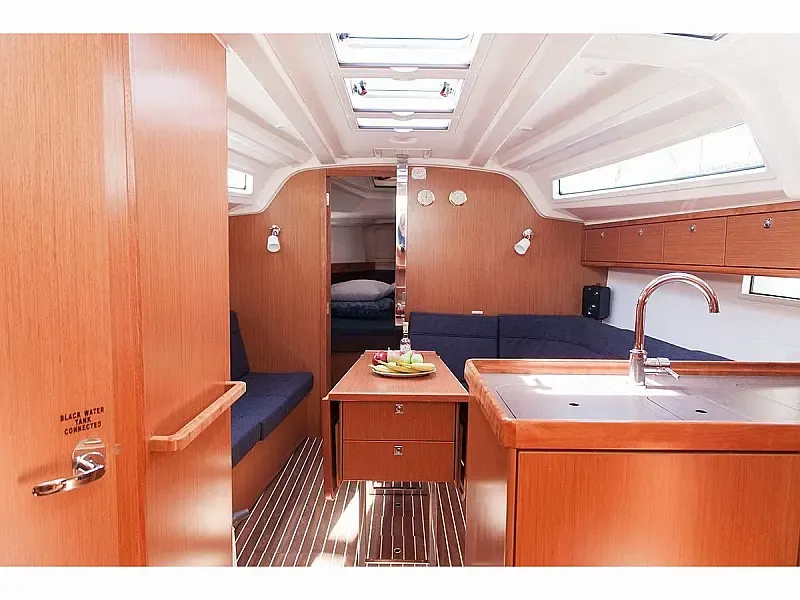 Bavaria Cruiser 37 (ID=6356) - фото 3