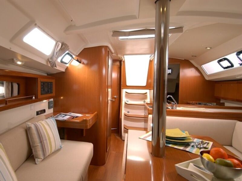 Oceanis 34 (ID=6415) - фото 6