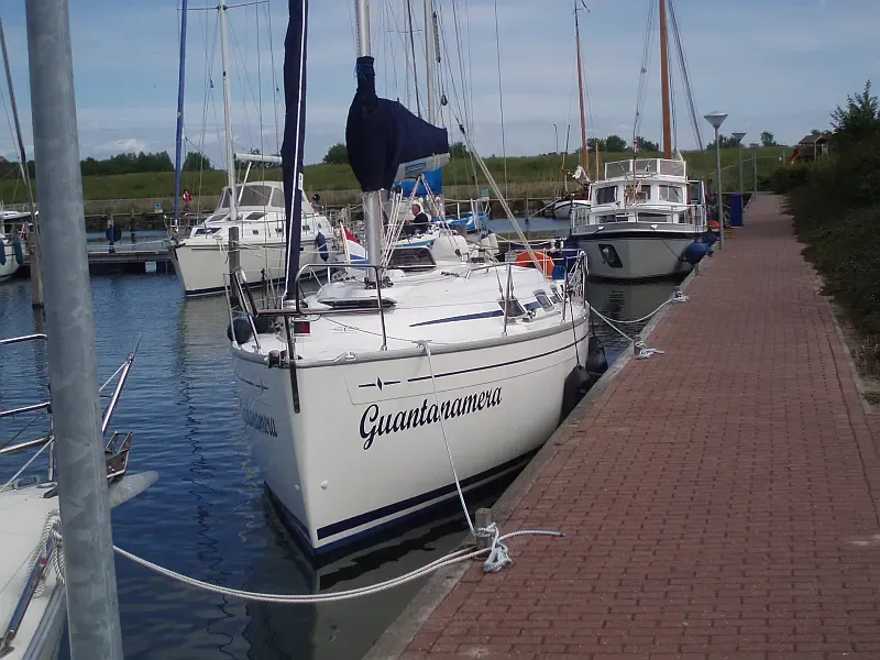 Bavaria 30 Cruiser (ID=66) - фото 4