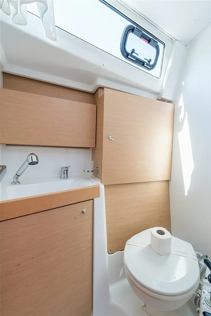 Oceanis 38 (ID=6752) - фото 6