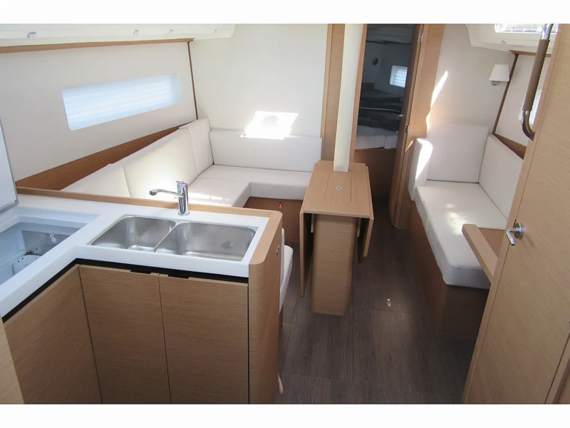 Sun Odyssey 380 (ID=6821) - фото 3