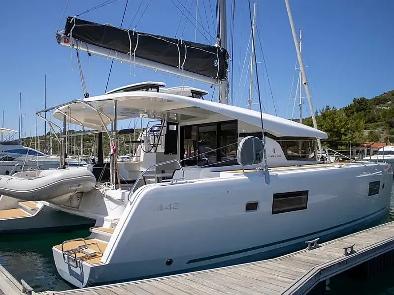 Lagoon 42 (ID=6832)