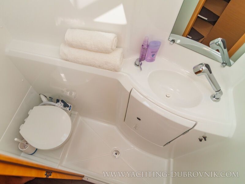 Lagoon 380 (ID=684) - фото 13