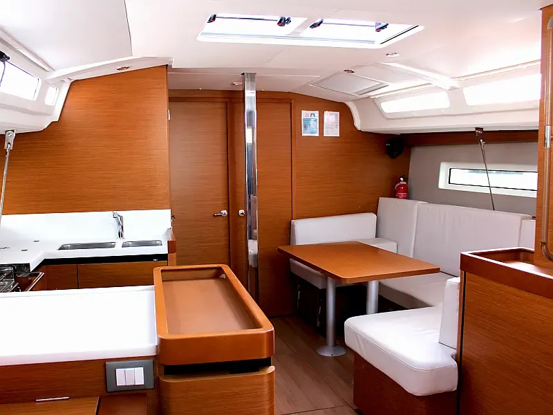 Sun Odyssey 440 (ID=6936) - фото 3
