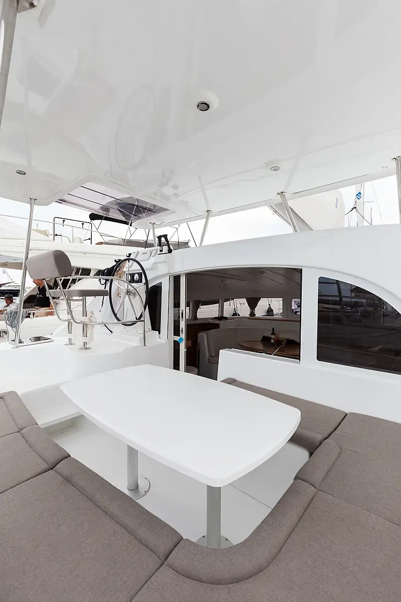 Lagoon 380 S2 (ID=7038) - фото 11