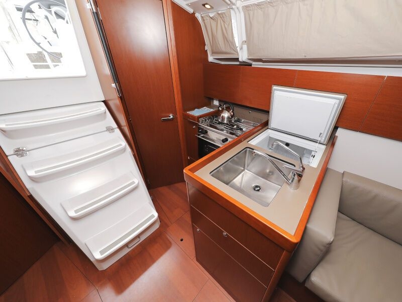 Oceanis 35.1 (ID=7196) - фото 29