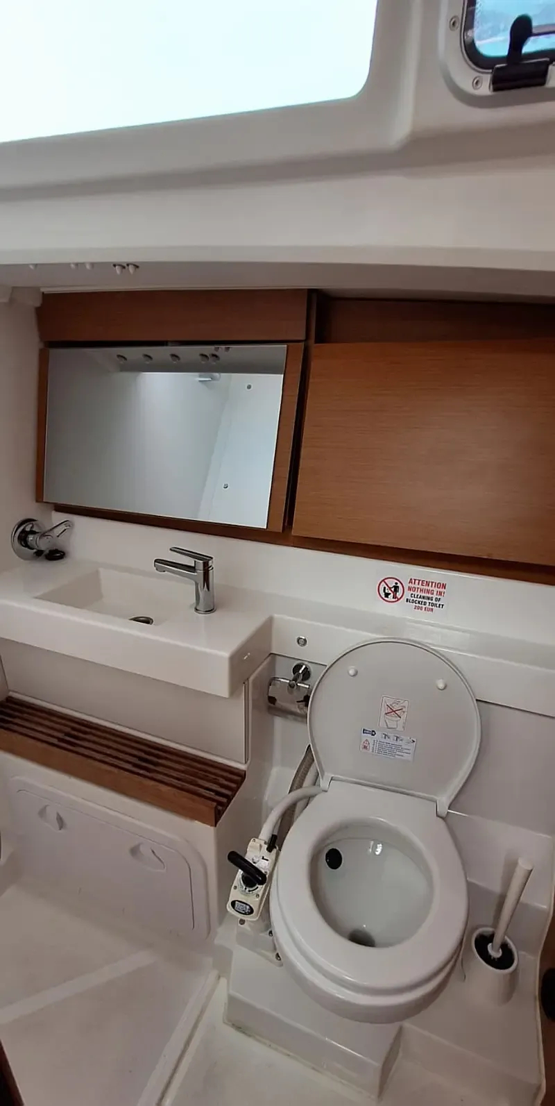 Sun Odyssey 440 (ID=7206) - фото 11