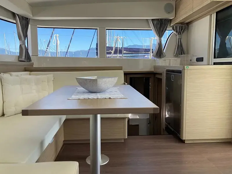 Lagoon 40 (ID=7285) - фото 3