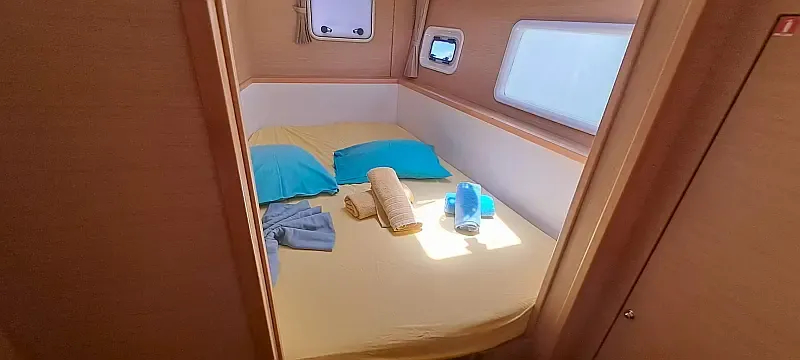 Lagoon 400 S2 (ID=733) - фото 16