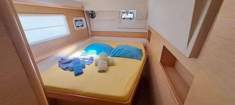 Lagoon 400 S2 (ID=733) - фото 15