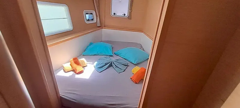 Lagoon 400 S2 (ID=733) - фото 19