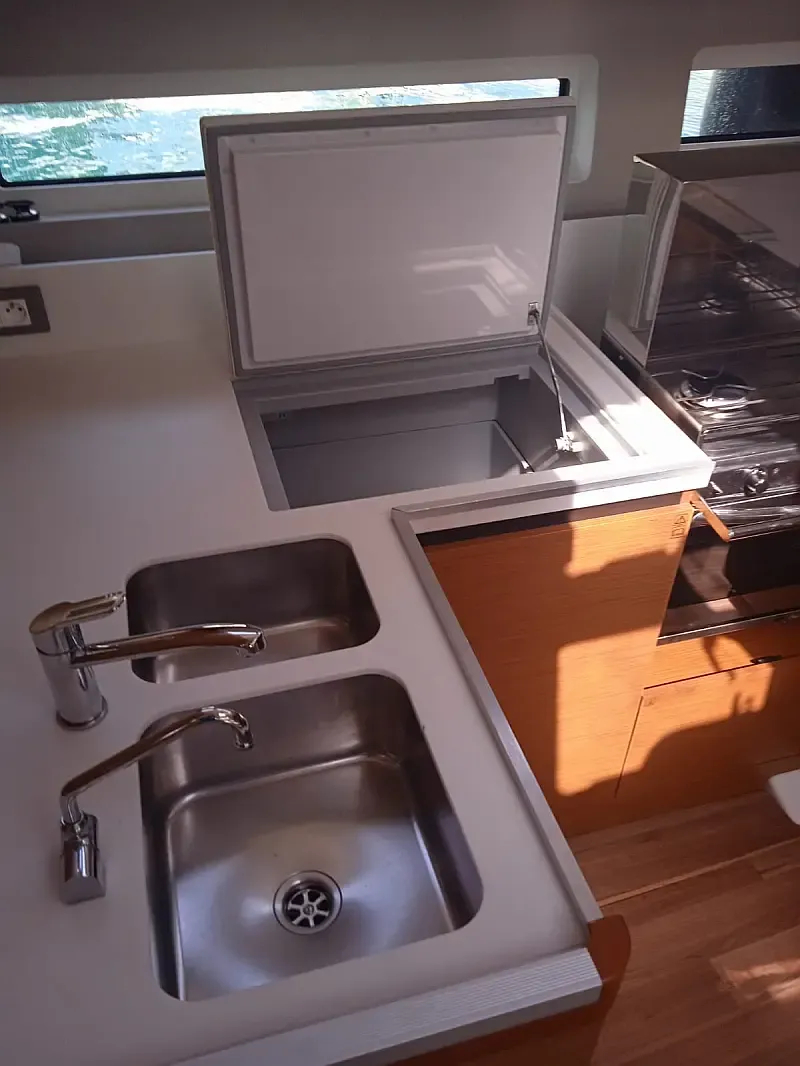 Sun Odyssey 490 (ID=7354) - фото 12