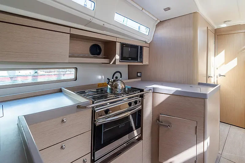 Oceanis 40.1 (ID=7424) - фото 22