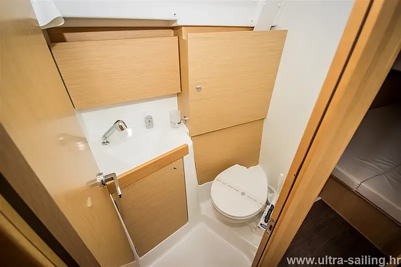 Oceanis 35 (ID=7544) - фото 4