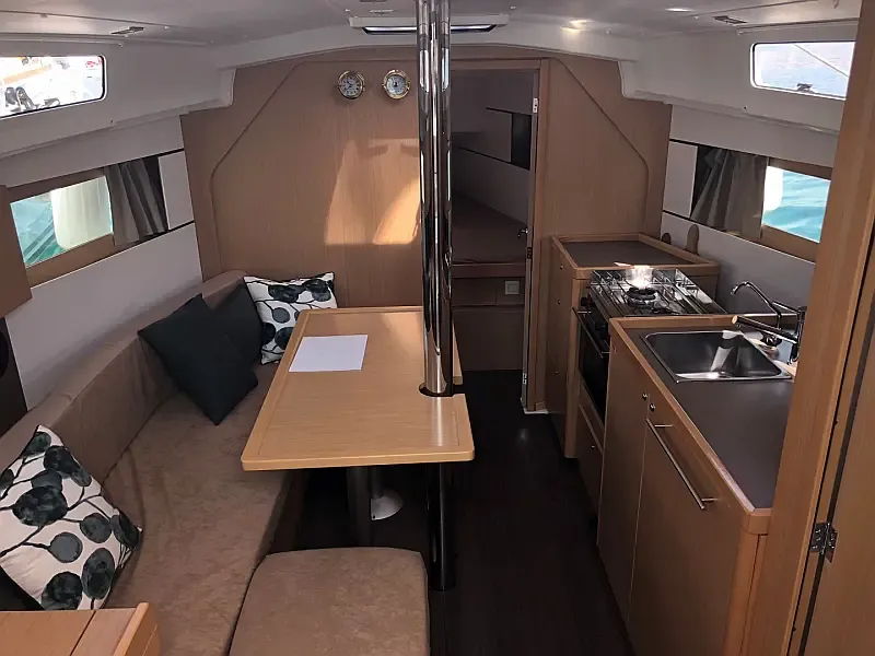 Oceanis 35 (ID=7544) - фото 9