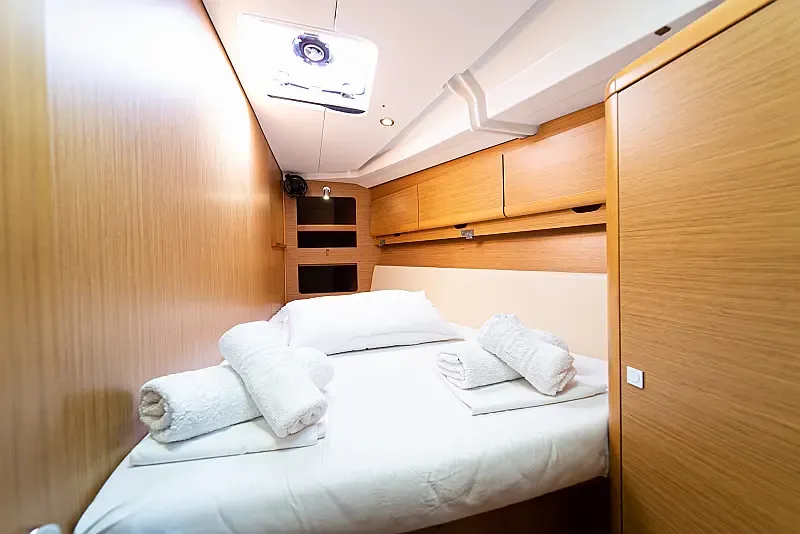 Sun Odyssey 44 i (ID=762) - фото 10