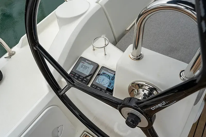 Oceanis 34.1 (ID=7995) - фото 16