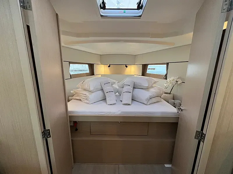 Oceanis 38.1 (ID=8089) - фото 31