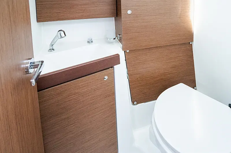 Oceanis 38.1 (ID=8248) - фото 22