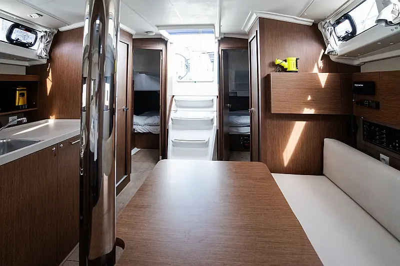 Oceanis 38.1 (ID=8248) - фото 9