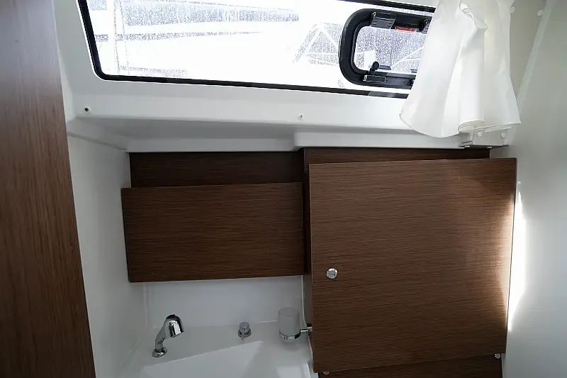 Oceanis 38.1 (ID=8248) - фото 24