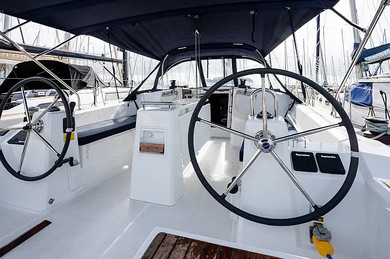 Oceanis 38.1 (ID=8248) - фото 16