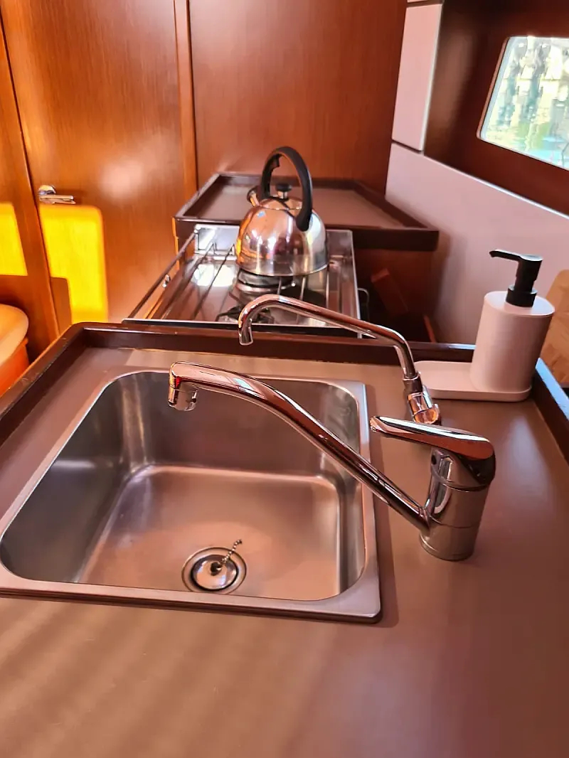 Oceanis 35.1 (ID=8598) - фото 15