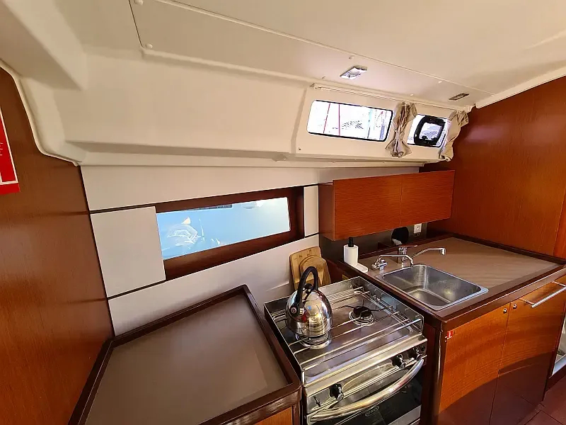 Oceanis 35.1 (ID=8598) - фото 5