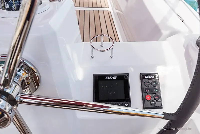 Oceanis 35.1 (ID=8599) - фото 13