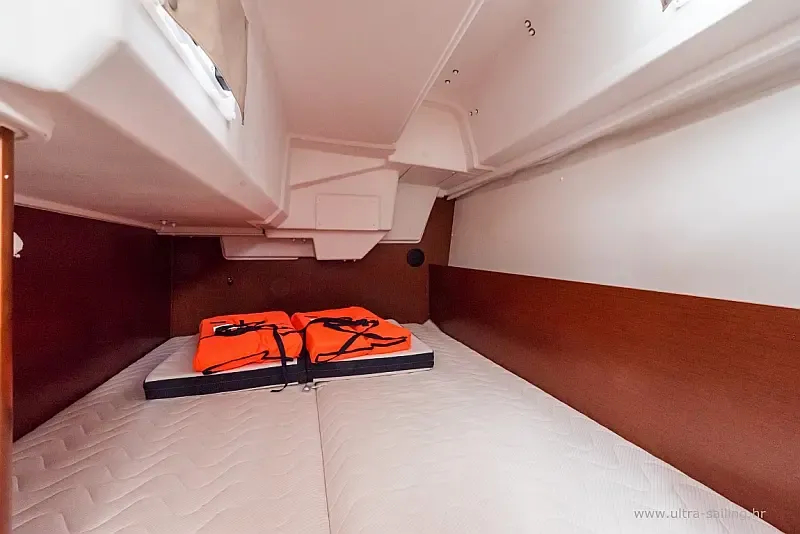 Oceanis 35.1 (ID=8599) - фото 33