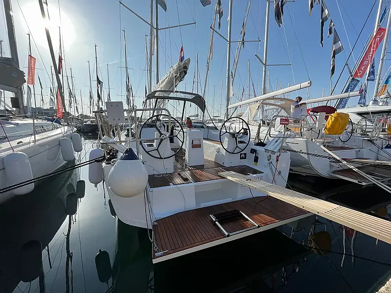 Oceanis 34.1 (ID=8600) - фото 39