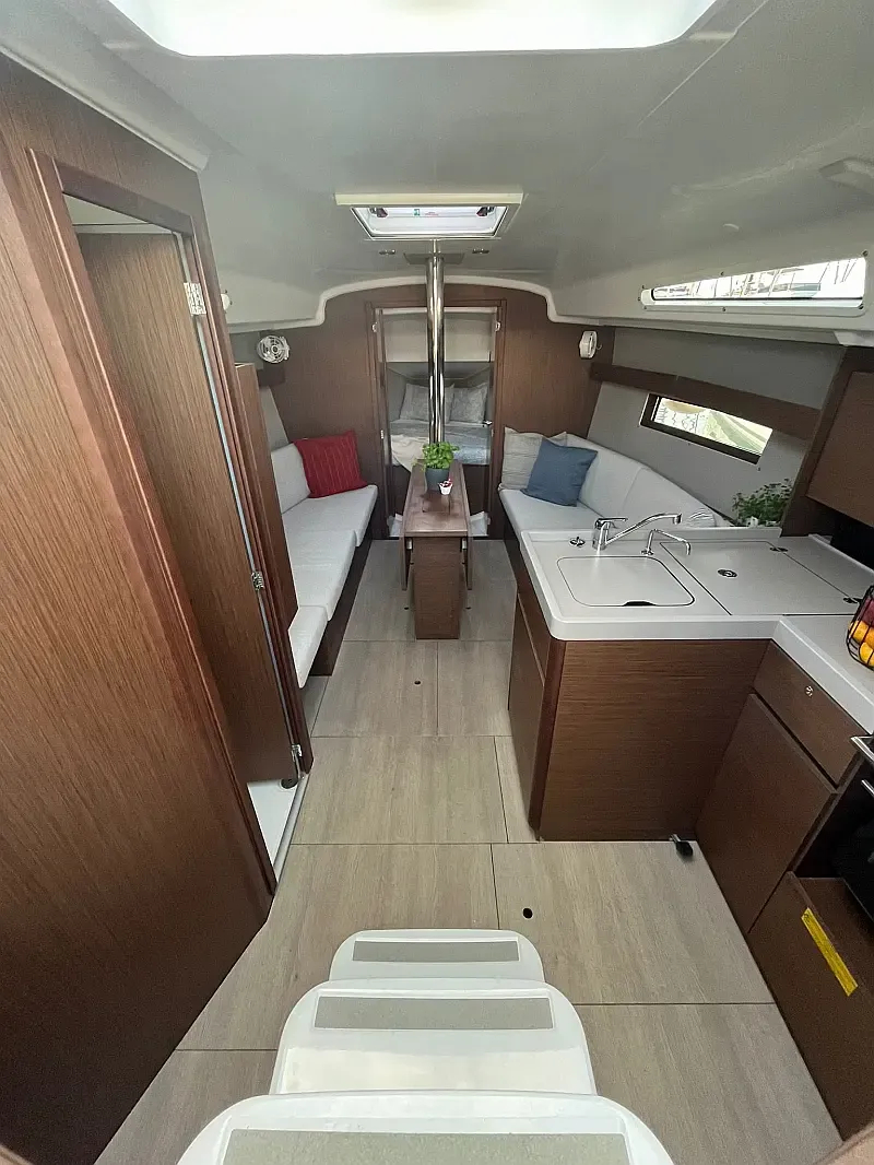 Oceanis 34.1 (ID=8600) - фото 34