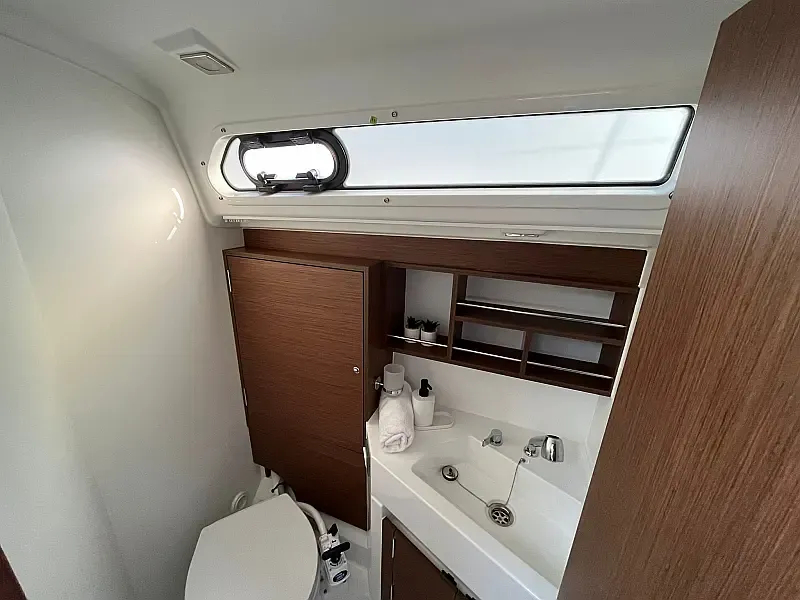 Oceanis 34.1 (ID=8600) - фото 19