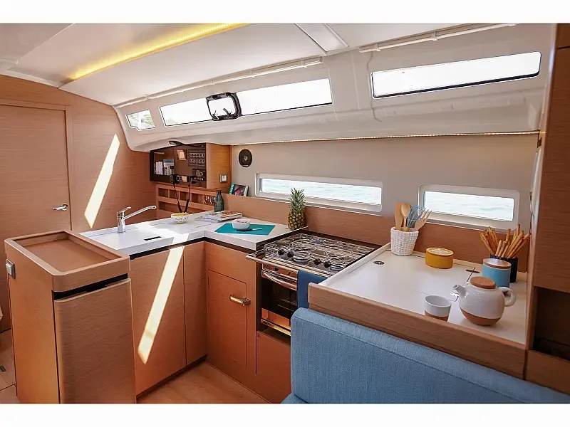 Sun Odyssey 410 (ID=8646) - фото 3
