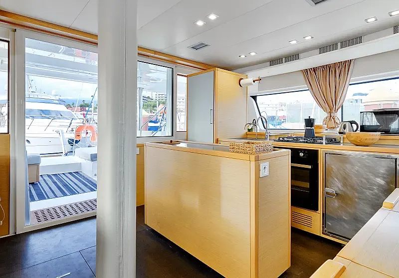 Lagoon 52F (ID=8684) - фото 35