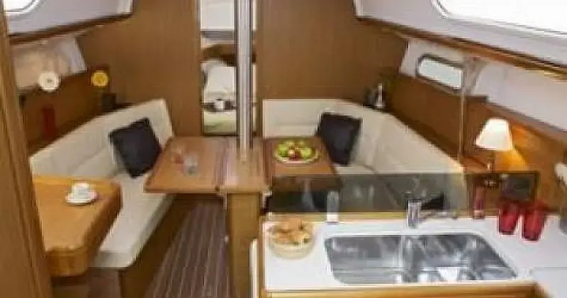 Sun Odyssey 32i (ID=88) - фото 16