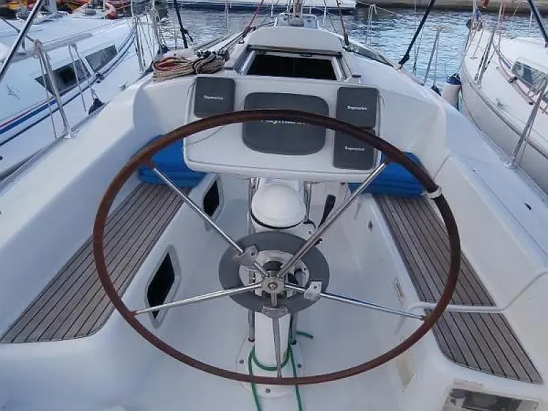Sun Odyssey 32i (ID=88) - фото 15