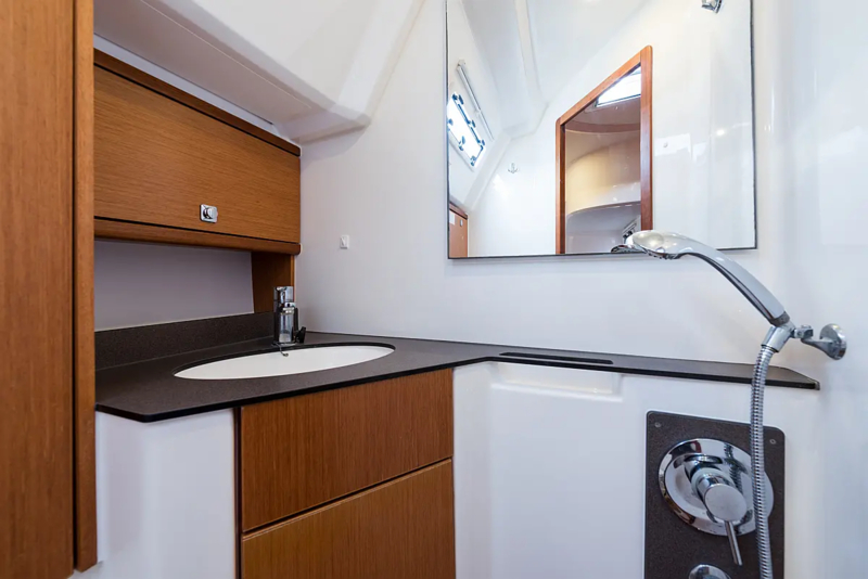 Bavaria Cruiser 46 (ID=912) - фото 15