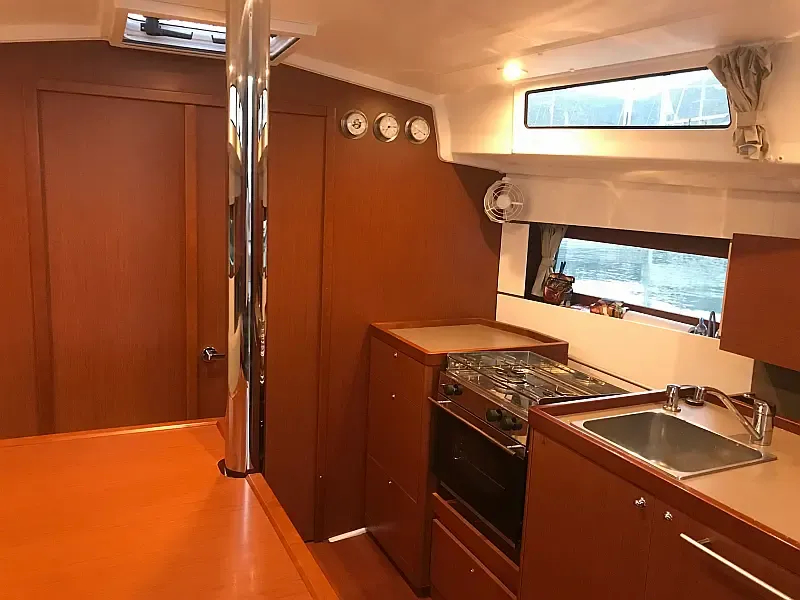 Oceanis 38.1 (ID=9126) - фото 3