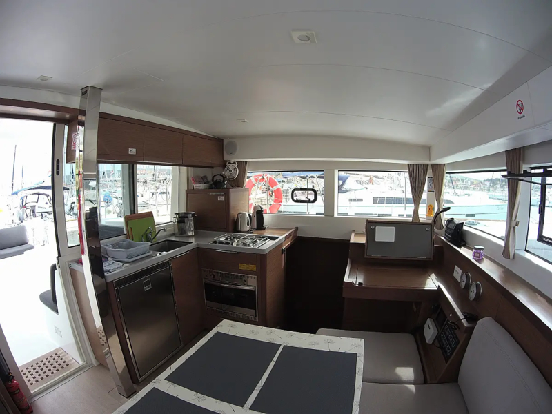 Lagoon 40 (ID=9137) - фото 18