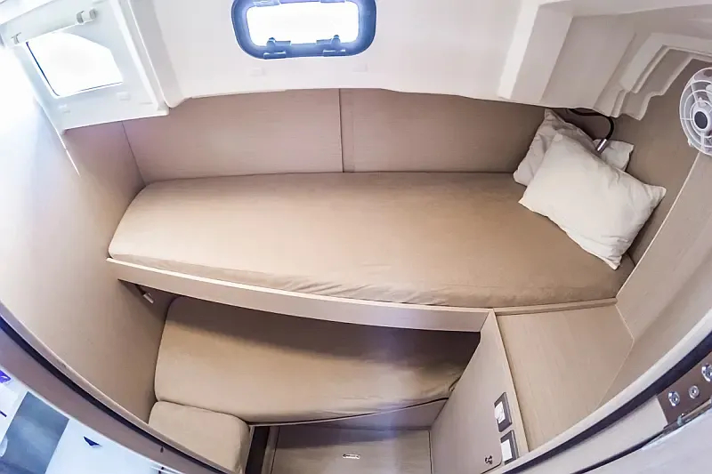 Oceanis 46.1 (ID=9155) - фото 11