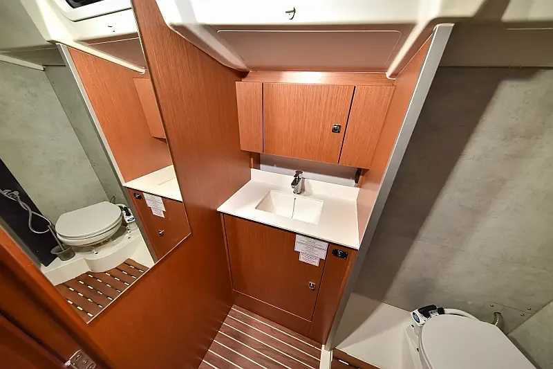 Bavaria C38 (ID=9247) - фото 28