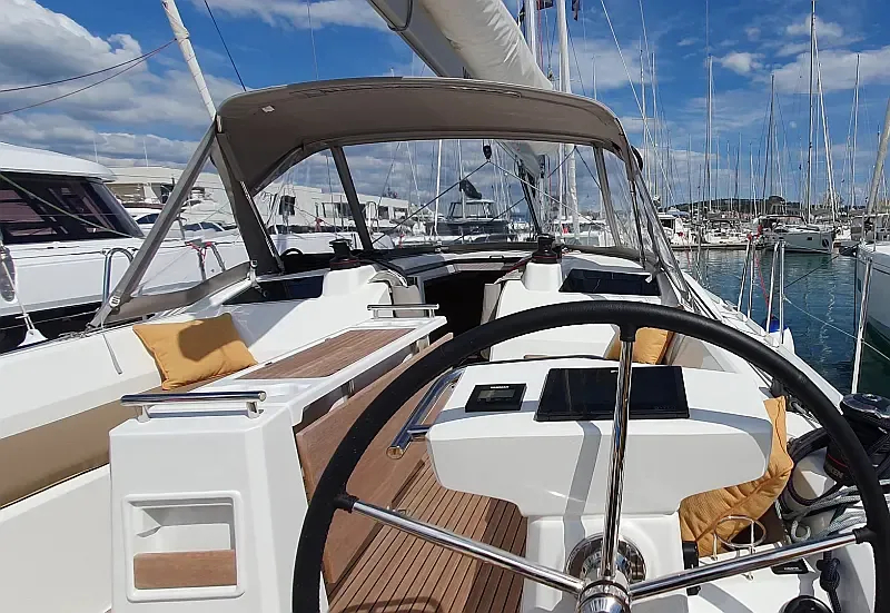 Oceanis 37.1 (ID=9418) - фото 11