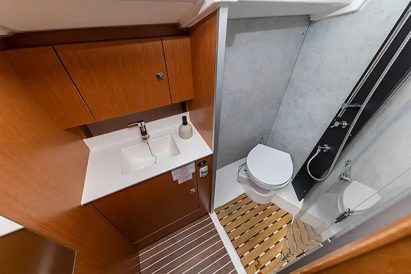 Bavaria C38 (ID=9420) - фото 19