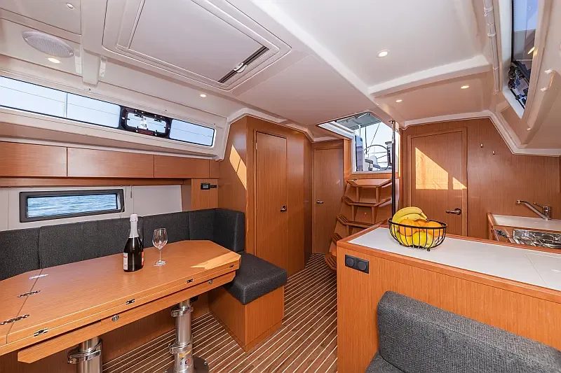 Bavaria C38 (ID=9420) - фото 27